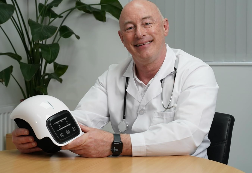 <strong>🩺 Dr. Emily Carter, Orthopedic Specialist</strong>